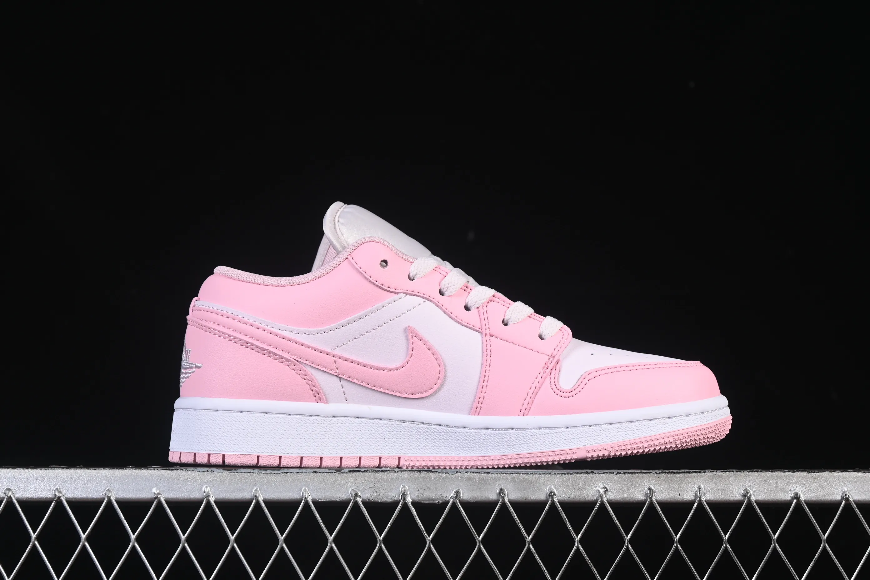 All categories Air Jordan Jordan series basketball shoes Air Jordan 1 Low Air Jordan 1 Low AJ1 Joe 1 Pearl Pink Low-top cultural and casual sneakers 553560-614
